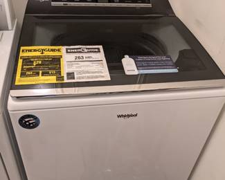 ALMOST NEW WHIRLPOOL TOP LOAD WASHER