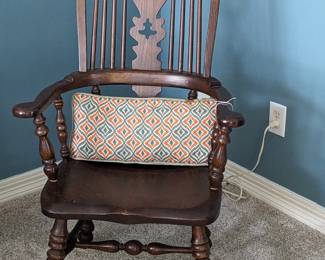VINTAGE WINDSOR ARM CHAIR