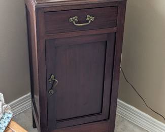 SMALL ANTIQUE OAK CABINET WITH MARBLE TOP