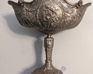 ANTIQUE W&G SILVER PLATE REPOUSSE COMPOTE