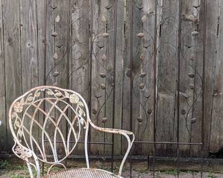 VINTAGE IRON ROCKER .... 2 NEW METAL TRELLISES