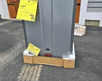 Rinnai Gas Tankless Hot Water Heater- Brand New in Box 