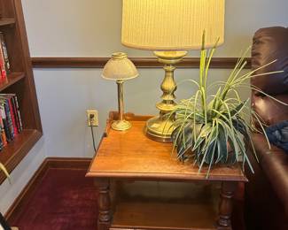 Nice End Table and Lamps