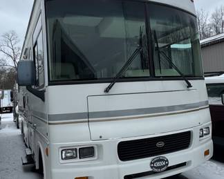 2004 Winnebago Sightseer