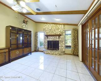 Lane hutch, bar and dining set (not pictured)