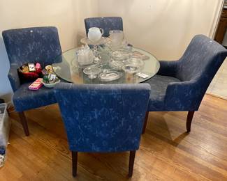 Faux-Marble Pedestal Glass Top Table