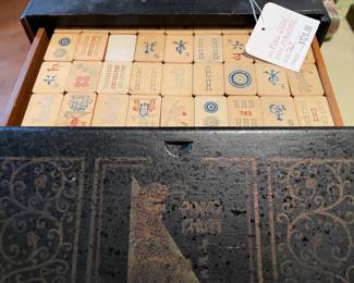 Pung Chow Mahjong Set