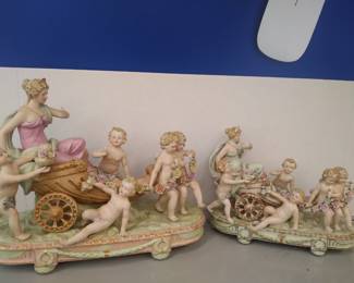 Italian pottery centerpieces with angels