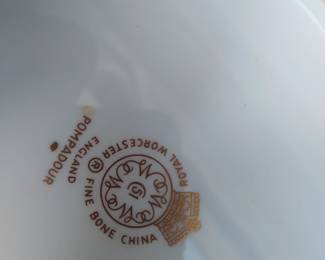 Pompidou china set
