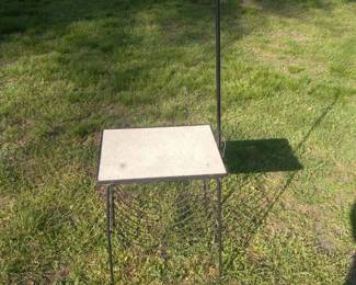 Vintage mid century modern table w lamp
