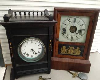Many antique clocks