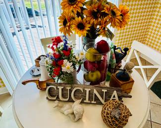 tabletop decorative accessories