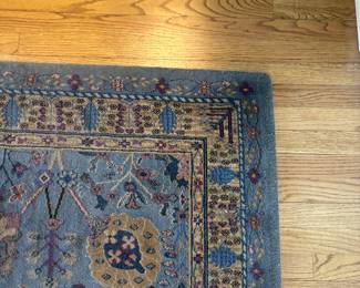 5'4" x 7' area rug