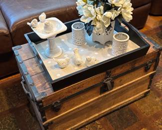 Vintage trunk and decorative accessories