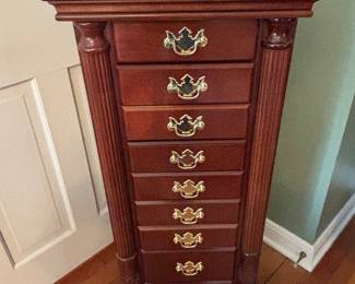 Jewelry chest