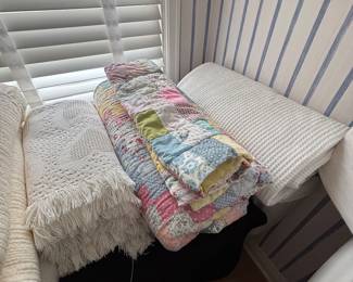 Quilts, blankets TWIN