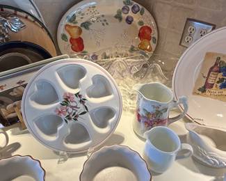 Kitchen Serving pieces