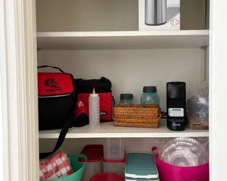Brevilke coffee maker and pods, plasticware, storage containers