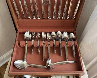 Coreling “Bridal Dream” MCM flatware with case
