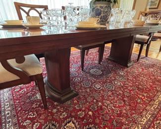 View of Pedestal on dining table