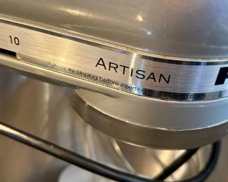 Kitchen Aid Artisan Stand mixer