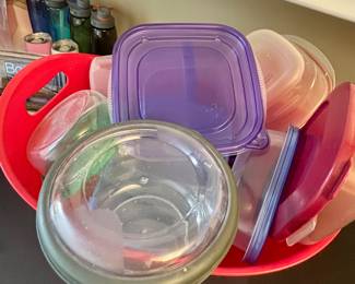 Storage containers