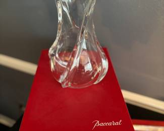 Baccarat vase with box