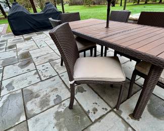 Rectangular table and 6 chairs with pads
