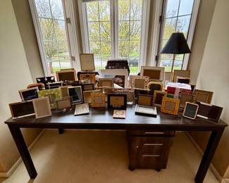 Desk, frames, lamp and file cabinet with two drawers with soft close