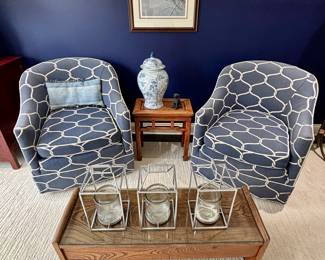 Pair of occasional chairs, coffee table, chinoiserie ginger jar and accent table