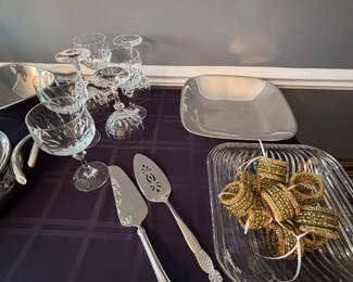Napkin rings, serving ware and Nambe