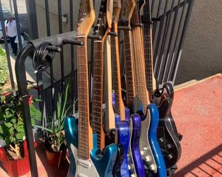 8am - 3pm Electric guitars too