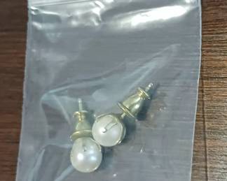 Real pearl earrings