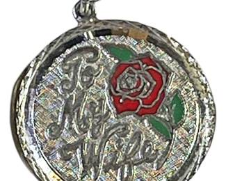 Sterling Silver Pendant w Chain
