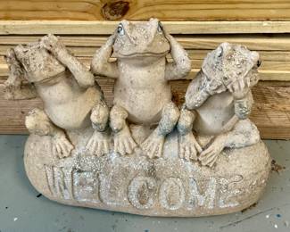 Resin frog welcome sign