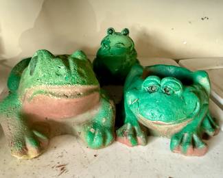 Cement frogs