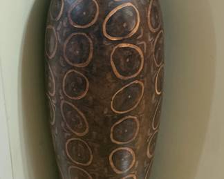Imax clay floor vase