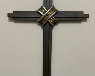 Metal cross