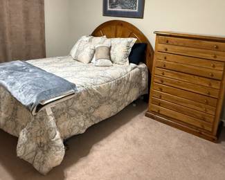 Queen bedroom set with headboard, dressers and mirror