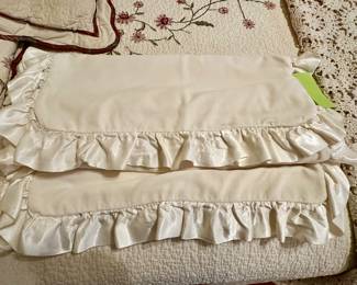 PAIR of BELLA NOTTE king pillow shams….velvet with satin ruffle trim 