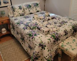 Full Size Bed. Bedding is new never used for a King Bed