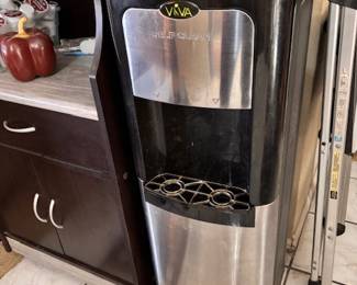 Water dispenser 