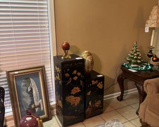 Check out that vintage 1970s Ceramic Christmas tree!! AMAZING! 