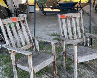 Perfect for under the trees this spring! Freshened up or leave them chippy, rustic greatness!