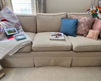 Fantastic condition low retro couch