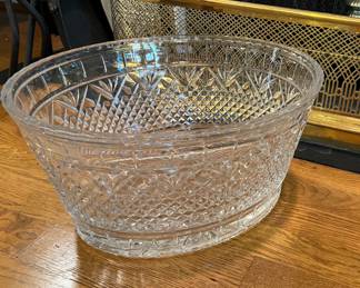 Cut glass...Heavy....ice bucket
