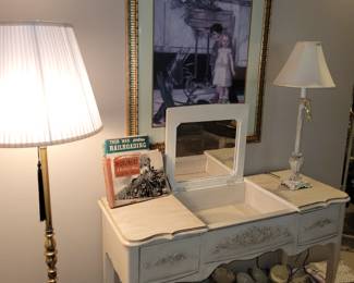 Dressing table