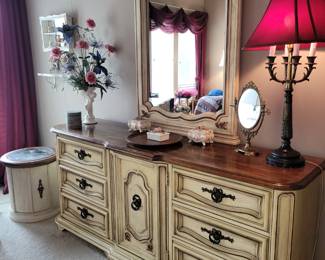 Stanley dresser and mirror