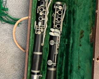 vintage clarinet in Lyons Band Instrument Company case
