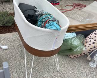 Snoo Smart Sleeper $425